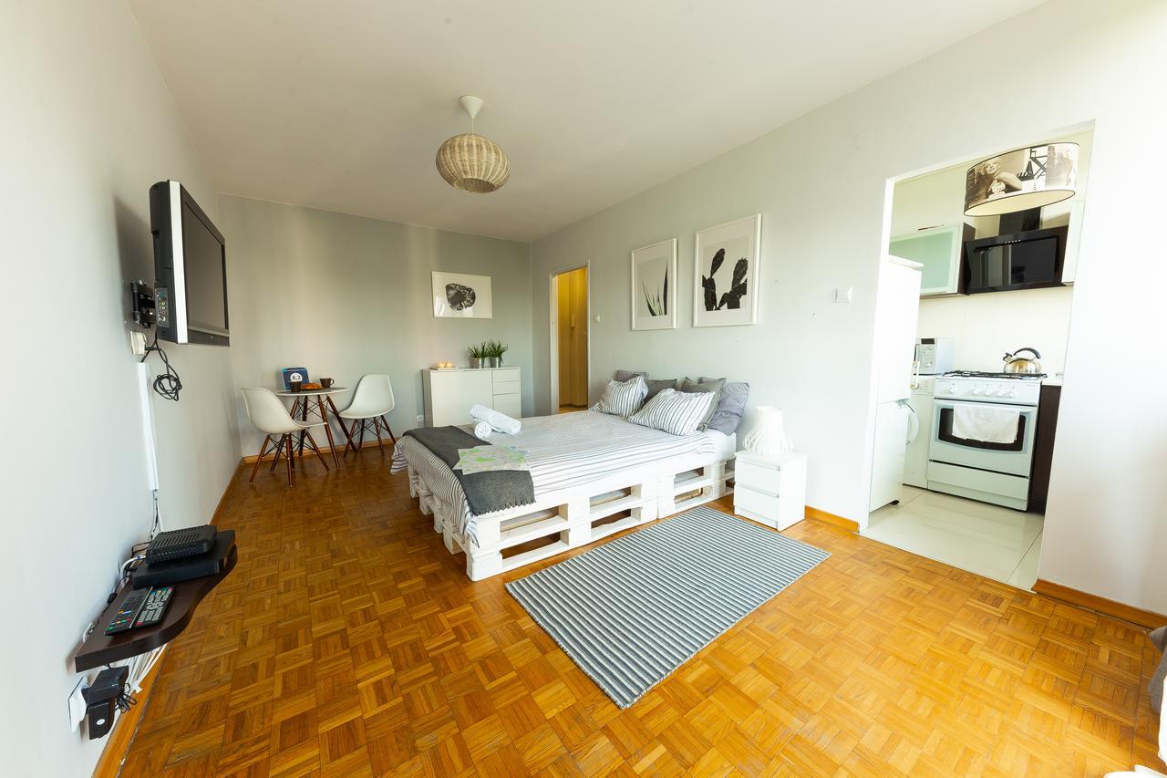 Warszawa Apartamenty - Promyk Exteriör bild